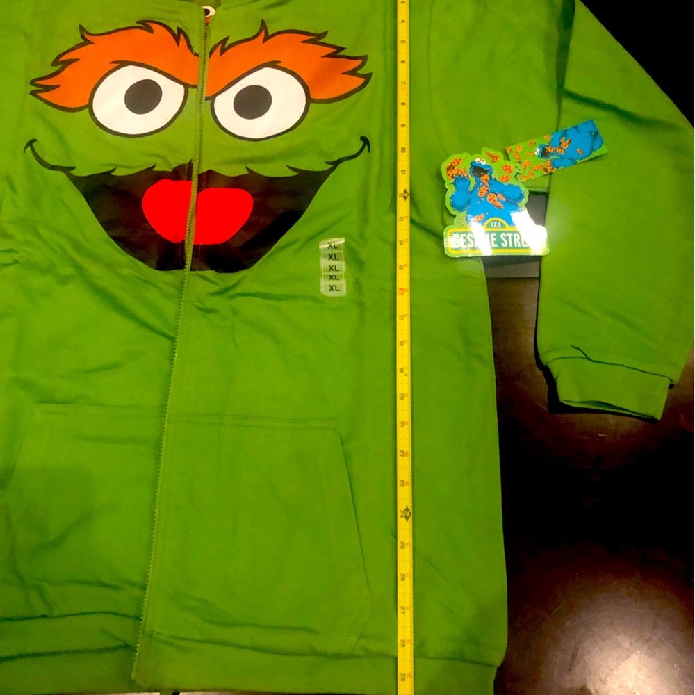 Vintage Sesame Street Sweater, Reversible and thick !